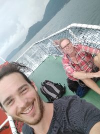 Mit Gerry auf der Fähre, runter von Pangkor Island