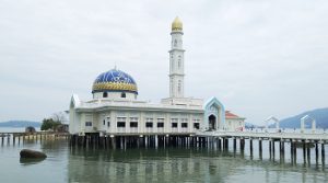 Schwimmende Moschee auf Pangkor Island