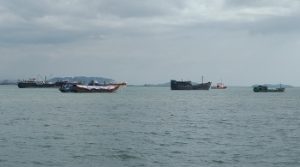 Boote vor Penenag
